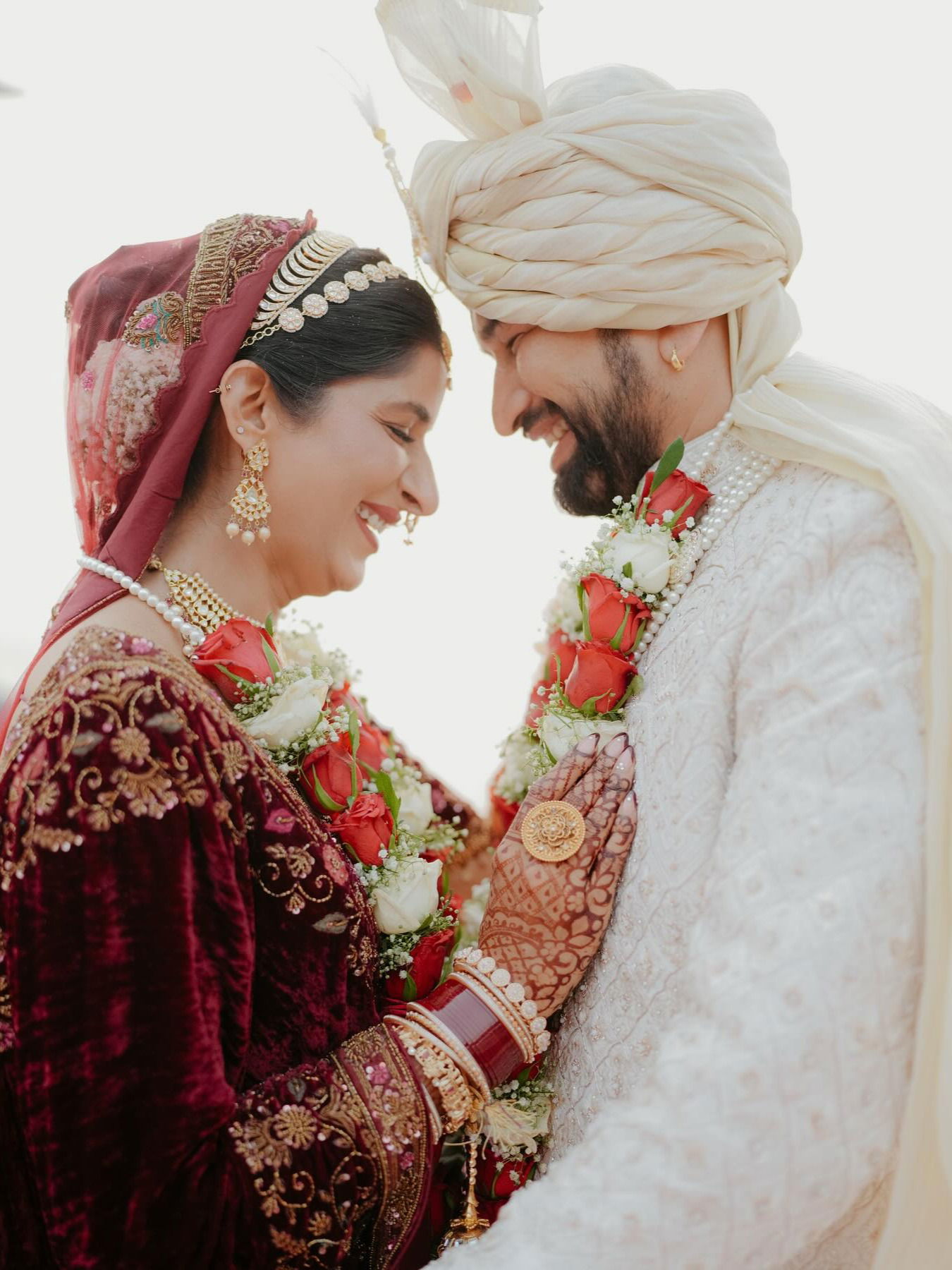 भोजपुरी एक्ट्रेस पूनम दुबे की शादी की तस्वीरें वायरल... - Hindi News | भोजपुरी एक्ट्रेस पूनम दुबे की शादी की तस्वीरें वायरल... | Latest Photos at Lokmatnews.in