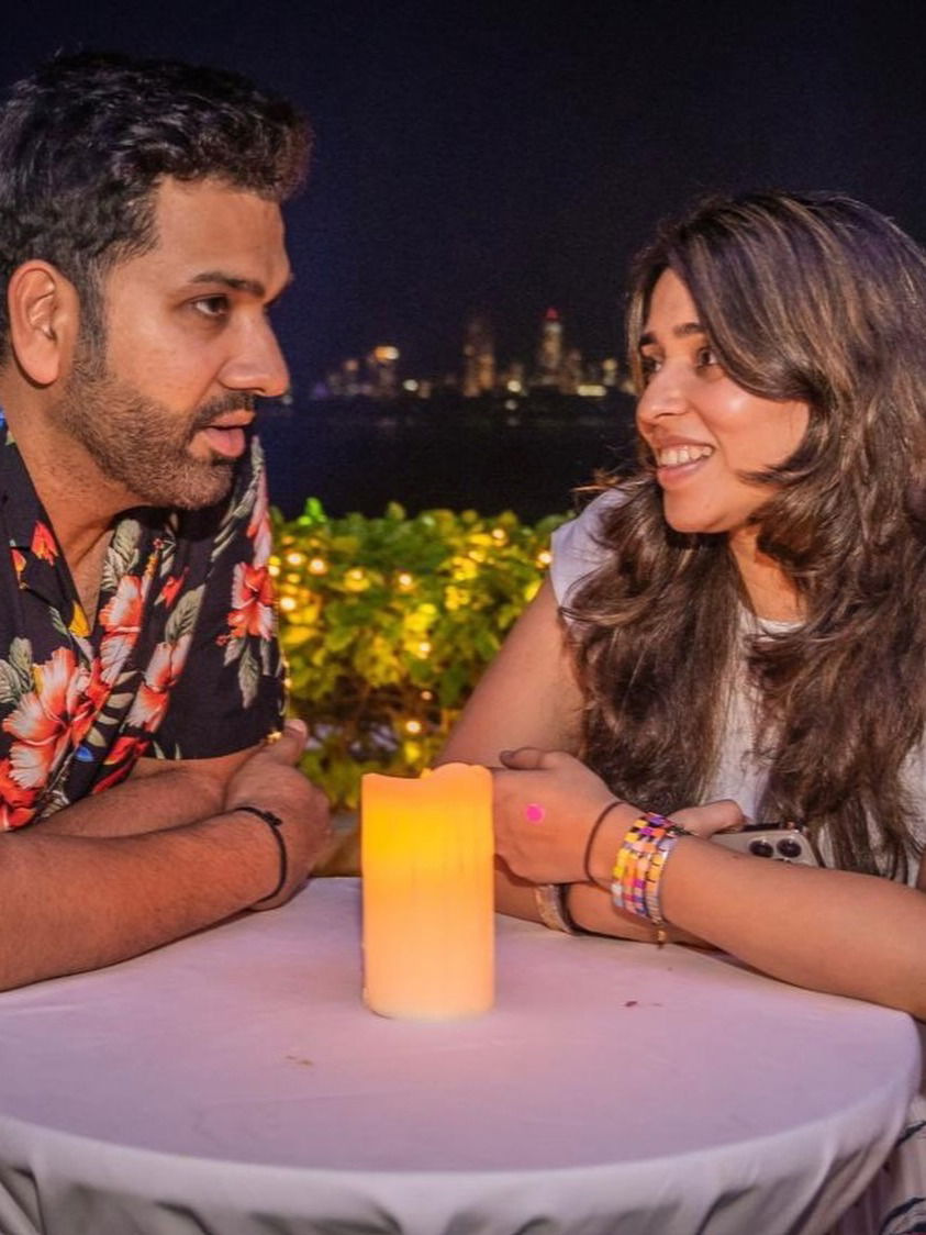 शादी की सालगिरह पर रोहित शर्मा का इमोशनल पोस्ट, रितिका संग तस्वीरें वायरल - Hindi News | शादी की सालगिरह पर रोहित शर्मा का इमोशनल पोस्ट, रितिका संग तस्वीरें वायरल | Latest Photos at Lokmatnews.in