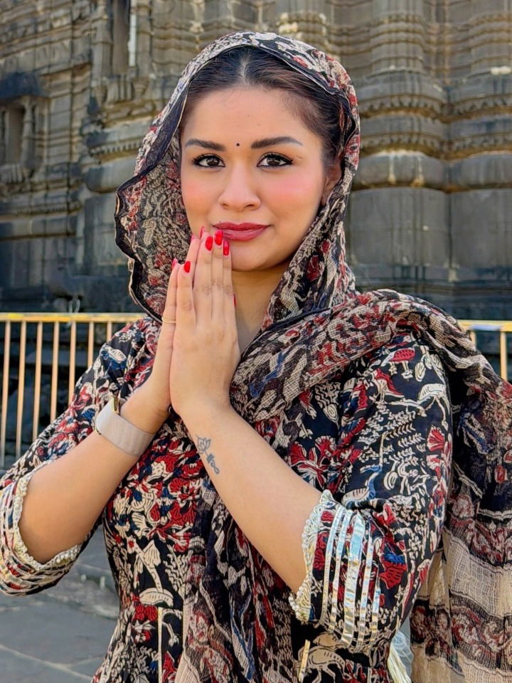 अवनीत कौर का देसी लुक वायरल, गले में रुद्राक्ष की माला... - Hindi News | अवनीत कौर का देसी लुक वायरल, गले में रुद्राक्ष की माला... | Latest Photos at Lokmatnews.in