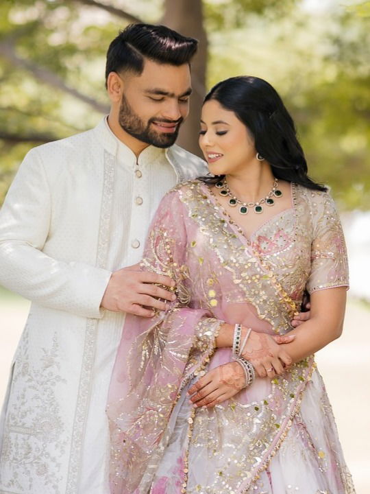 रिंकू सिंह और प्रिया सरोज की सगाई की तस्वीरें - Hindi News | रिंकू सिंह और प्रिया सरोज की सगाई की तस्वीरें | Latest Photos at Lokmatnews.in